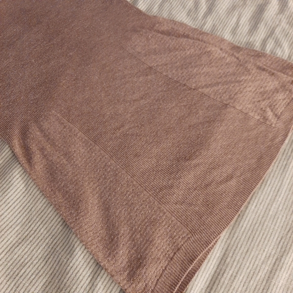 Suzy Shier Beige Long Sleeve Textured Top - Picture 4 of 5